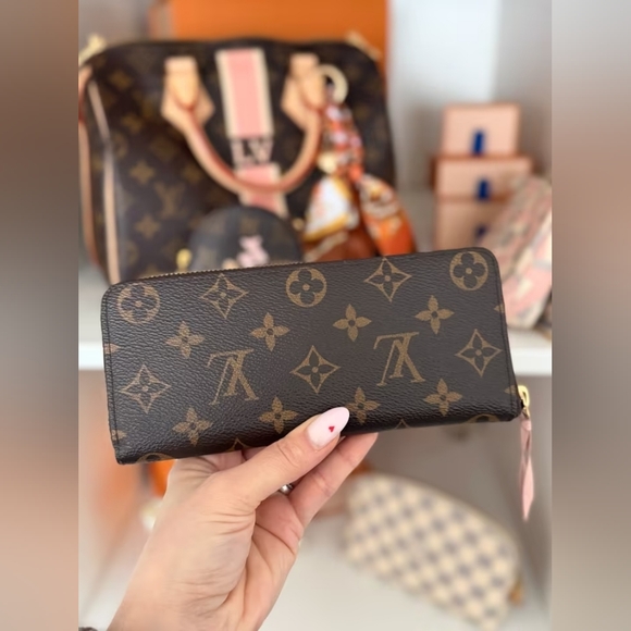 Louis Vuitton Handbags - Louis Vuitton Clemence Zipper Wallet Rose Ballerine